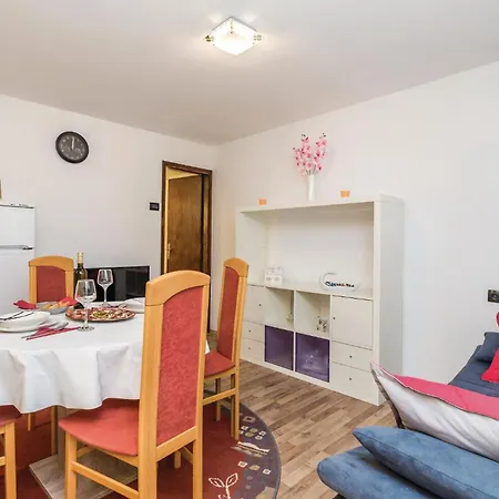 Daire Cozy In With House A Panoramic View